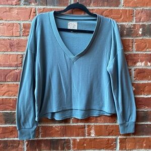Chaser Womens Medium Blue Gray Sleeve Pullover Knit Top